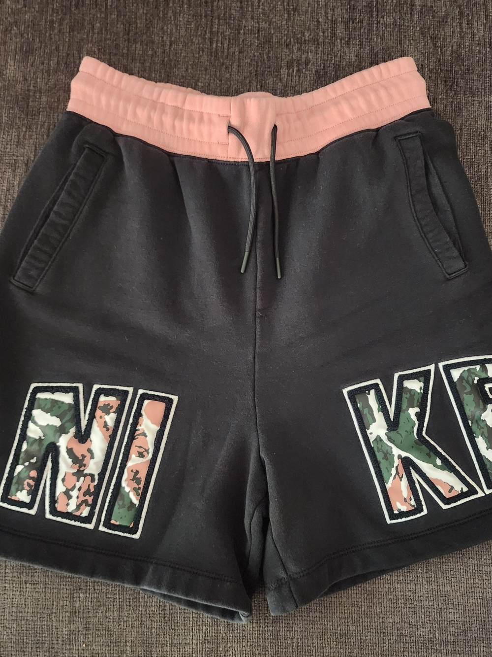 Nike Women's Black Pink Sportswear Camo Logo French Terry Shorts - Size Small